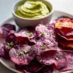 Crispy Rote Bete Chips mit Avocadocreme Dip – Gesund & Lecker!