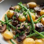 Leckere Kartoffel Pilz Pfanne mit Bohnen – Einfaches Rezept!