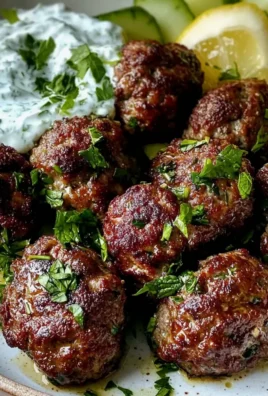 Libanesische Kofta-Fleischbällchen mit erfrischender Sauce