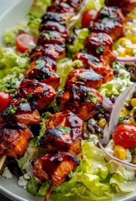 Saftiger BBQ Chicken Spießsalat – Dein neues Lieblingsrezept!